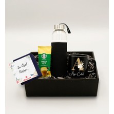 As Gift H2O Kılıflı Su Matarası & Kişiye Özel Siyah Kupa & Starbucks Latte Hediye Seti