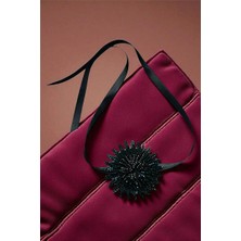Petek Aksesuar Parlak Taşlı Çiçek Choker Kolye