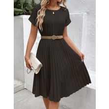 Zenvia Kadın Kısa Kollu Yakası Açık Belden Lastikli Pileli Kısa Ithal Krep Elbise