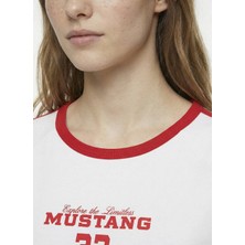 Mustang Beyaz - Kırmızı Kadın Crop Baskılı T-Shirt M6SL-TST1239
