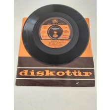 Plakperest Şenay   – Beyaz Ülke / Gerçek Nerede  - 1974 Türkiye  Basım 45’lik Plak-2.el