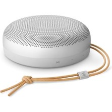 Mi-Ça Home Bang & Olufsen Beosound A1 3. Nesil Geniş Açılı Ses, Yüksek Bas, IP67 Su Geçirmez, 24 Saat Pil Ömrü, Dahili Mikrofonlu Taşınabilir Bluetooth Hoparlör – Naturel Alüminyum