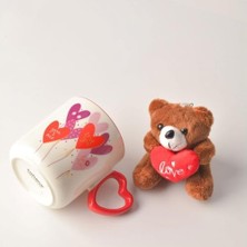 Mi-Ça Home Deconox Ayıcık Peluş Anahtarlıklı Porselen Kupa Seti - 380 ml Kutulu Hediye - 4 Farklı Modelden Biri (Sürpriz/asorti) - Sevimli Ayı Figürlü Bardak ve Anahtarlık