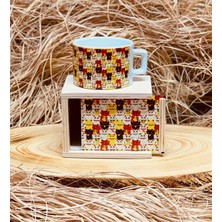 Mi-Ça Home Giftmoda Patisini Sallayarak Kötülükleri Kovan Kedi Tasarımlı Ahşap Kutulu Kupa