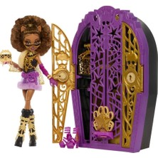 Daisy Home Skulltimate Bebek ve Aksesuar Seti, Hauntlywood Gizemleri Clawdeen Kurt, Reveal Closet ve 19+ Oyuncak Bebek Giysileri Gibi Glam Sürprizleri