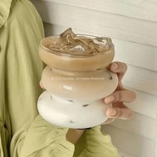 Daisy Home Asimetrik Dalgalı Cam Bardak 2’li Set 530 ml Geniş Hacimli Borosilikat Kahve ve Sunum Bardağı, Estetik Tasarım, Pinterest Stili Dekoratif Bardak