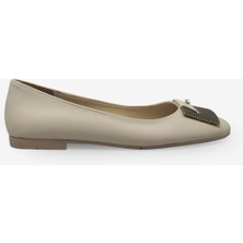 Kanuga Kadın Toka Detaylı Babet Bej RSL2510