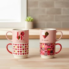Daisy Home Deconox 2'li Istiflenebilir Porselen Kupa Seti - Üst Üste Duran Kalp ve Love Temalı Kule Bardak - 2 Farklı Modelden Biri (Sürpriz/asorti) - Sevgiliye Hediye