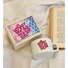 Daisy Home Giftmoda Havada Aşk Var Tasarımlı Kutulu Kupa