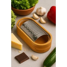 Daisy Home Busstier Ahşap Bambu Hazneli, Yatay Oval Metal Bombeli, Çok Amaçlı Ince Rende, 7 x 15,5 Cm, Peynir, Sarımsak, Sebze, Çikolata, Dayanıklı, Pratik Temizlenebilir, Ergonomik Mutfak Rende