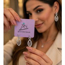 Zrn Accesories Küpe Taşlı Silver Sallantılı Küpe – Şık ve Zarif Tasarım Trend Şık Günlük ve Gece Şıklığına Uygun