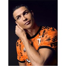 Cristiano Ronaldo 2020-21 Sezonu Juventus Alternatif Forması