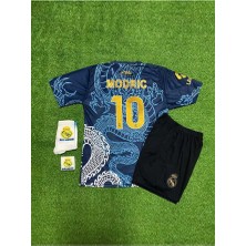 Real Madrid Luka Modric Dragon Desenli Çocuk Forması 4'lü Armalı Set