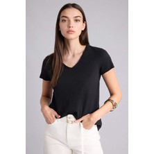 DeFacto Regular Fit V Yaka Basic Düz Kısa Kollu Tişört K1507AZ26SM