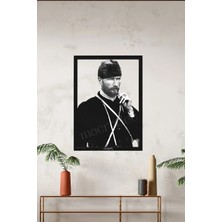 Macrodec Atatürk Imza Metal Tablo - Kalpaklı Portre ve Mavi Göz Detaylı Karizmatik Ofis ve Salon Duvar Dekoru