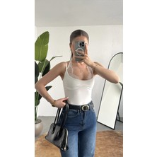 Asfa Moda Kadın Beyaz Dantel Detaylı Askılı Zr Bodysuit – Ince Askı, V Yaka, Şık & Günlük Bluz