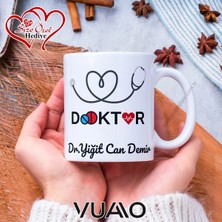 Vuao Doktora Hediye Isme Özel Baskılı Kupa Bardak - Kişiye Özel Isim Yazılı Doktor Tasarımlı Premium Kupa