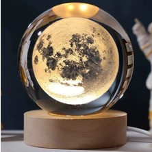 Elwes Dekoratif Dolunay Tasarımlı Ahşap Altlıklı Işıklı Cam Küre Büyük Boy 8cm