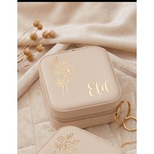 Kişiye Özel Deri Takı Kutusu Bahar Dalı Desenli Gold Isimli Krem Fermuarlı