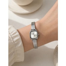 Boris Accessory Kadın Kol Saati Lacivert&beyaz Kadran Gümüş Renk Metal Kordon – Taş Detaylı Şık Bileklik