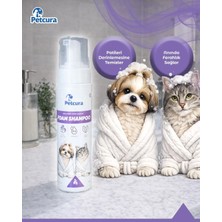 Petcura Evcil Hayvanlar Için Tüy Dökülmesini Önleyici Vitamin ve Doğal Yağ Destekli Köpük Şampuan