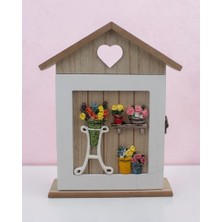 Elifeshop Ahşap Ev Tasarımlı Home Sweet Home Anahtar Askısı Çiçek Kalp Detaylı Duvar Organizer 28CM Duvar Süsü