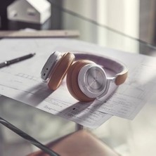 Mabeyn & Olufsen Beoplay Hx - Kablosuz Kulak Üstü Kulaklık - Adaptif Gürültü Engelleme, Konforlu Kulak Pedleri, Hafif Tasarım, 35 Saat Batarya Süresi - Kahverengi