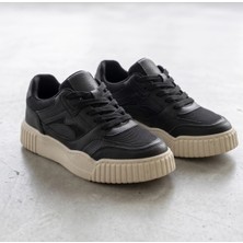 In Step Premium Serisi – Kalın Tabanlı Siyah Kadın Sneaker