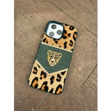 Madam Case Iphone 14 Pro Uyumlu Yeşil Renk Leopar Desenli Taşlı Tüylü Premium Kılıf