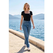 Hies Ultra Esnek Likralı Gögüs Kısmı Çift Katmanlı Kare Yaka Kadın Bluz&t-Shirt