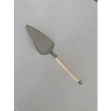 Özbience Lezzetli ve Şık Pasta Servisleri, Kolay Kullanımlı ve Dayanıklı Tasarım