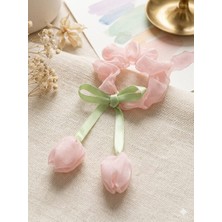 Nati Co Pudra Pembe Saten Lale Detaylı Saç Tokası - Kurdeleli Tasarım Scrunchie