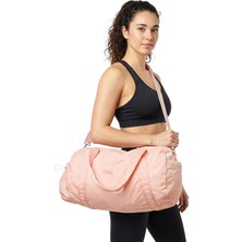Özbience Şık ve Hafif Pembe Spor Çanta, Günlük Kullanım Için Mükemmel Seçim