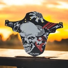 MarkEntegra Siyah Kırmızı Çamurluk Seti, 4 Adet Kelepçe Hediyeli