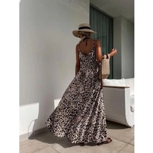 Kendim Fashion Kadın Askılı Yuvarlak Yakalı Geniş Kesim Leopar Desenli Uzun Süprem Elbise