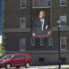 Asilmeydan Takım Elbiseli Sivil Göğe Bakan Gazi Mustafa Kemal Atatürk -Poster Cephe Bayrak - 300X450CM