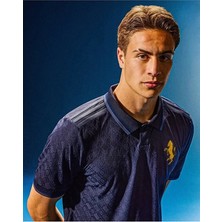 Juventus 2024-25 Sezonu Özel Tasarımlı Yetişkin Forması