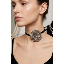 Petek Aksesuar Kare Parlak Taşlı Çiçek Choker Kolye