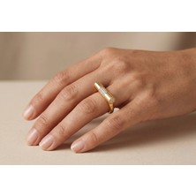 GEBZE TAKI 14 Ayar Altın Taşlı Silindir Form Yüzük