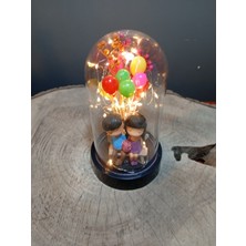 Romantik Aşıklar Biblolu Renkli Balonlu LED Işıklı Cam Fanus Teraryum - 20 cm