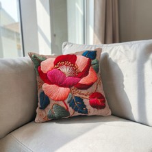 Nakış Işlemeli Çiçek Desenli Dekoratif Kırlent Kılıfı 2’li Set (45X45 Cm) – El Işi Görünümlü Lüks Koltuk Yastığı