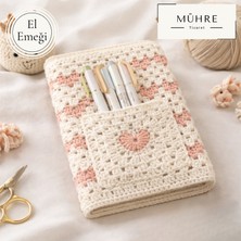 Mühre Cepli Pembe Beyaz Desenli El Yapımı Amigurumi Örgü Kitap Kılıfı, Organizer, Ajanda, Defter Kılıfı