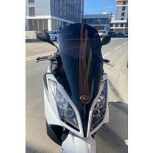 Motocam Kymco Xtown 250 I Ön Cam 2016-2026 Model 67CM Siyah Renkli 4mm Orijinal Boylu