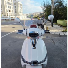 Motocam Yuki Risotto 125 Ön Cam 2022-2026 Model 43CM Şeffaf Renkli 4mm Elcikli Aparatsız