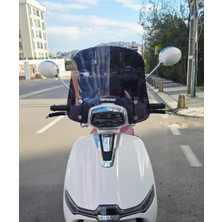 Motocam Yuki Risotto 125 Ön Cam 2022-2026 Model 39CM Siyah Renkli 4mm Aparatsız