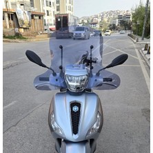 Motocam Piaggio Medley S 150 Ön Cam 2021-2026 Model 56CM Füme Renkli Elcikli Aparatsızdır