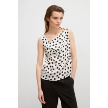 Love My Body Moda Tutkusu Degaje Yaka Puantiyeli Bluz Puantiyeli Kemik 115M2305001