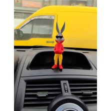 Özgürce Kırmızı Karikatür Tavşan Oto Torpido Süsü, Eğlenceli ve Renkli Dekorasyon