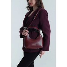 Clodi Premium Bordo Kadın Omuz Çantası - Gece Şıklığı ve Günlük Stil Baget Model
