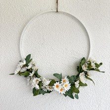 Özgürce Beyaz Papatya Çiçekli Kapı Süsü 30CM, Şık ve Doğal Dekorasyon Aksesuarı